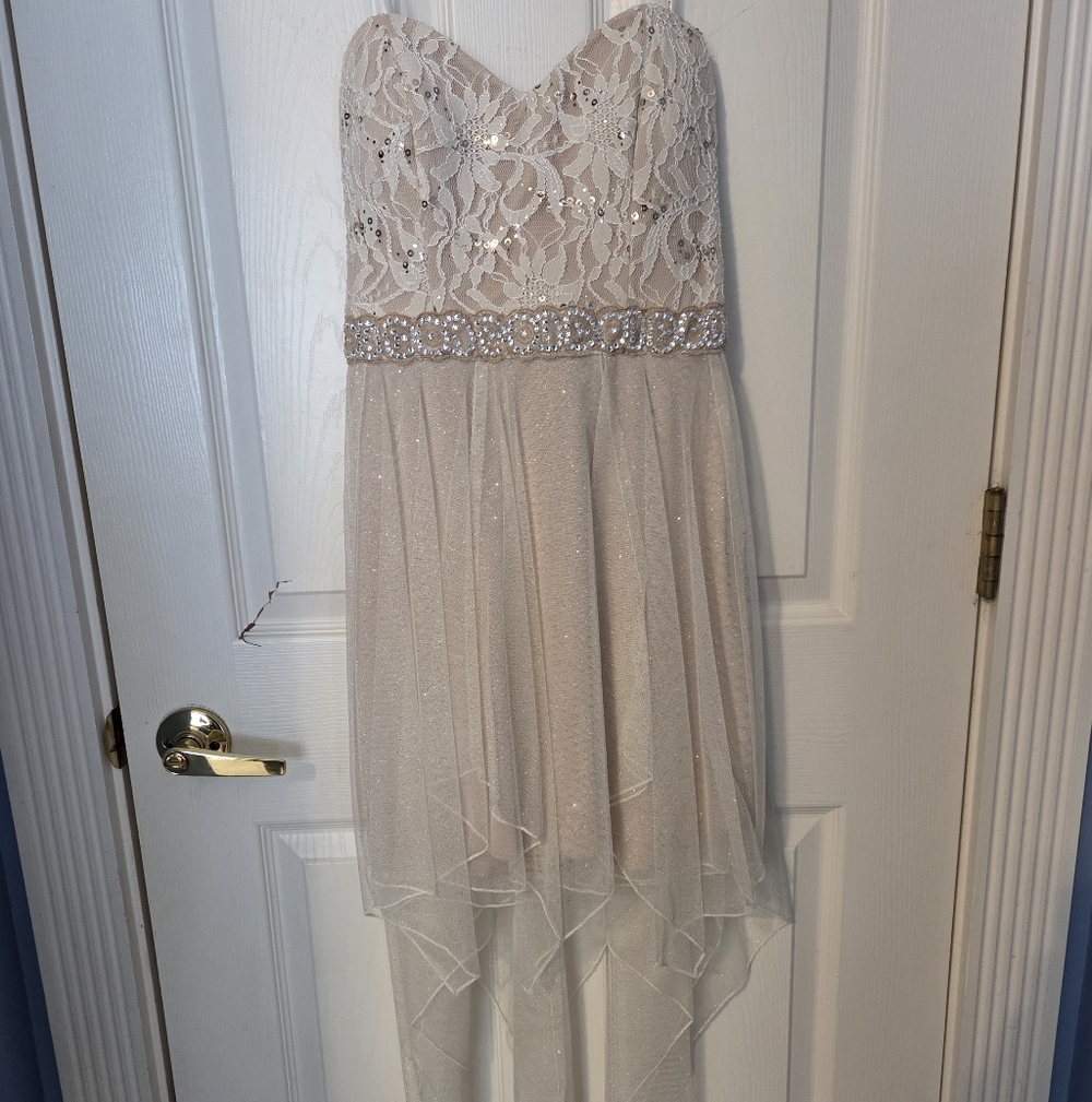 Xtraordinary Cream Strapless Dress